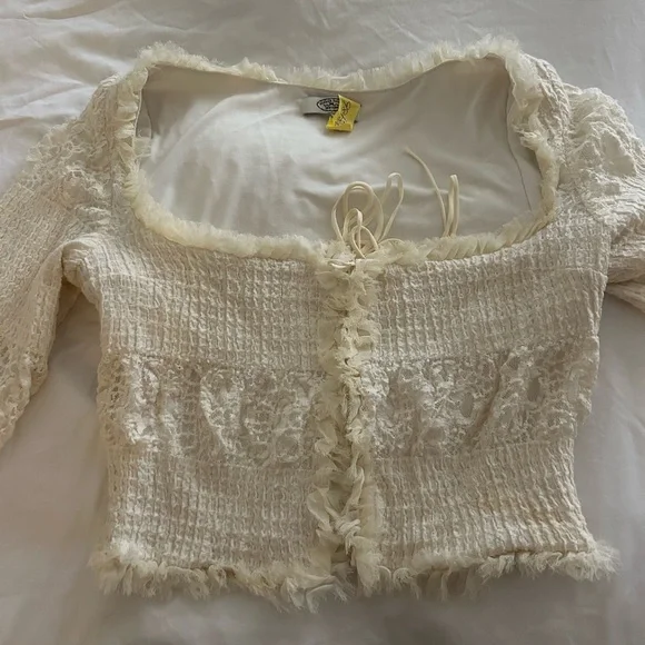 Mirror Palais Cream Textured Blouse - Picture 2 of 6